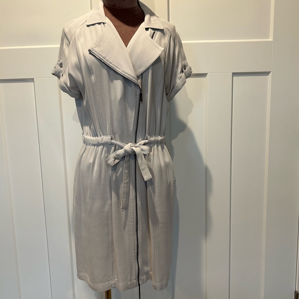 Grey Armani Exchange dress, size 4. Excellent condition, worn once. - Picture 2 of 14